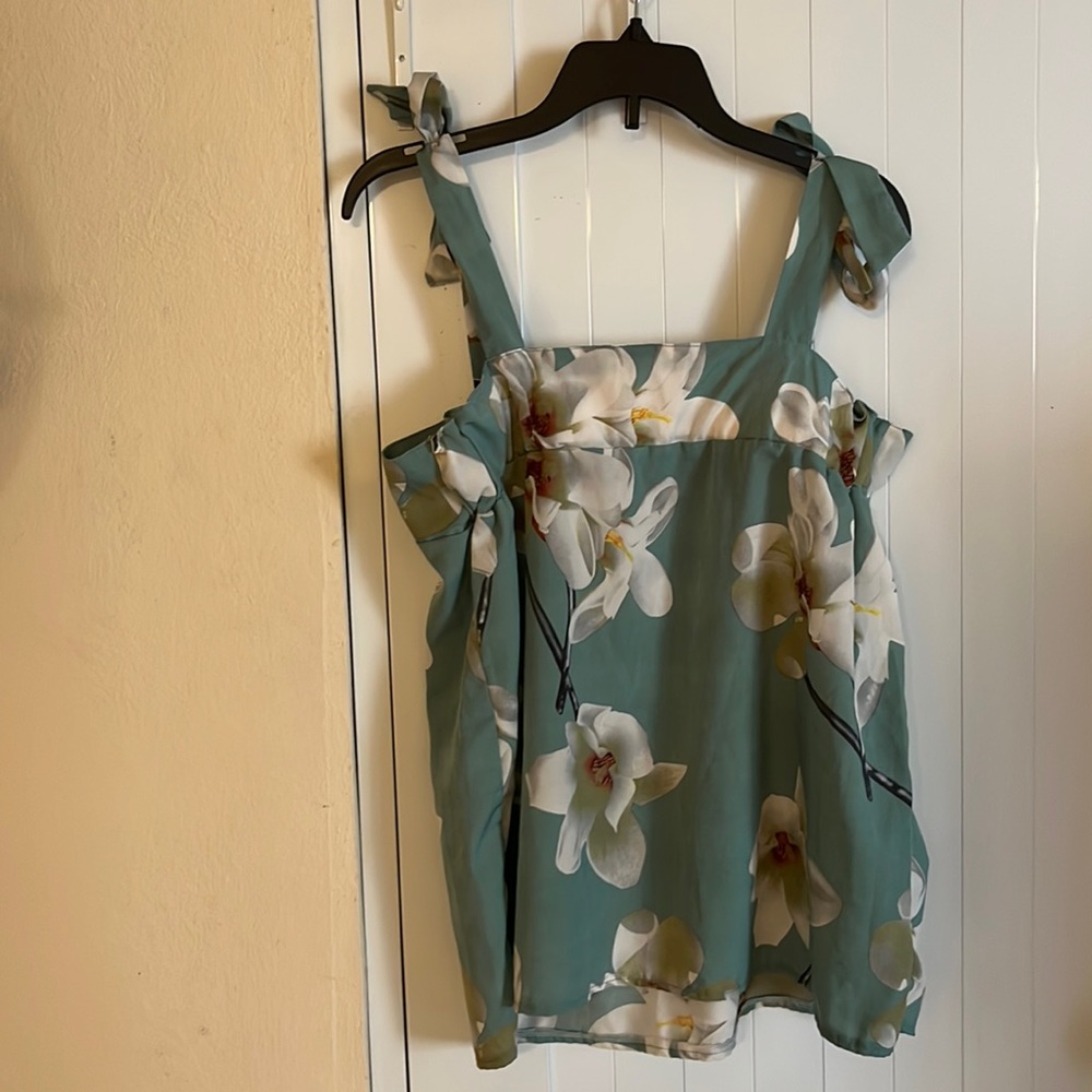 Blue flower shirt